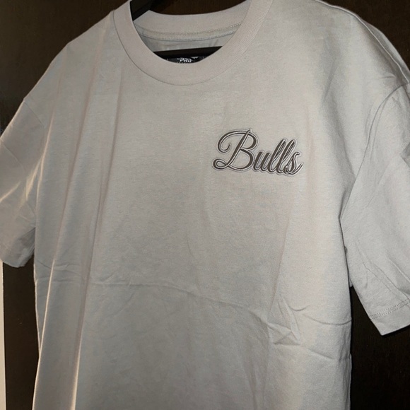 Chicago Bulls NBA Tee - Picture 3 of 4